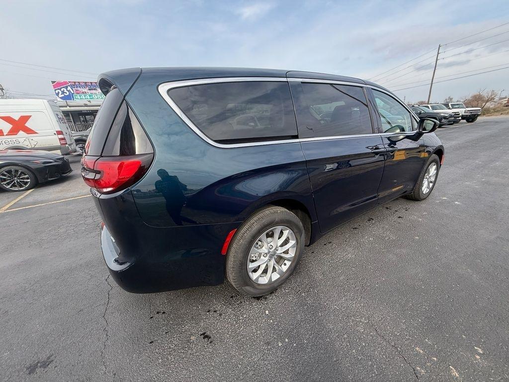 Chrysler Pacifica Touring L AWD 2023