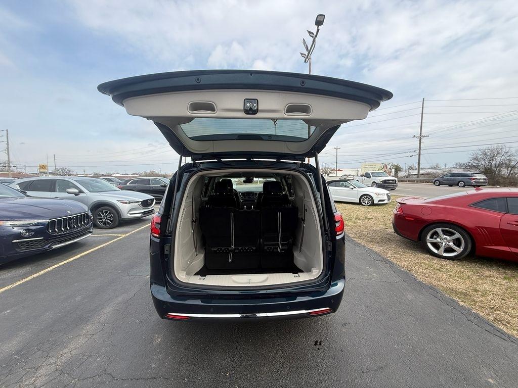 Chrysler Pacifica Touring L AWD 2023