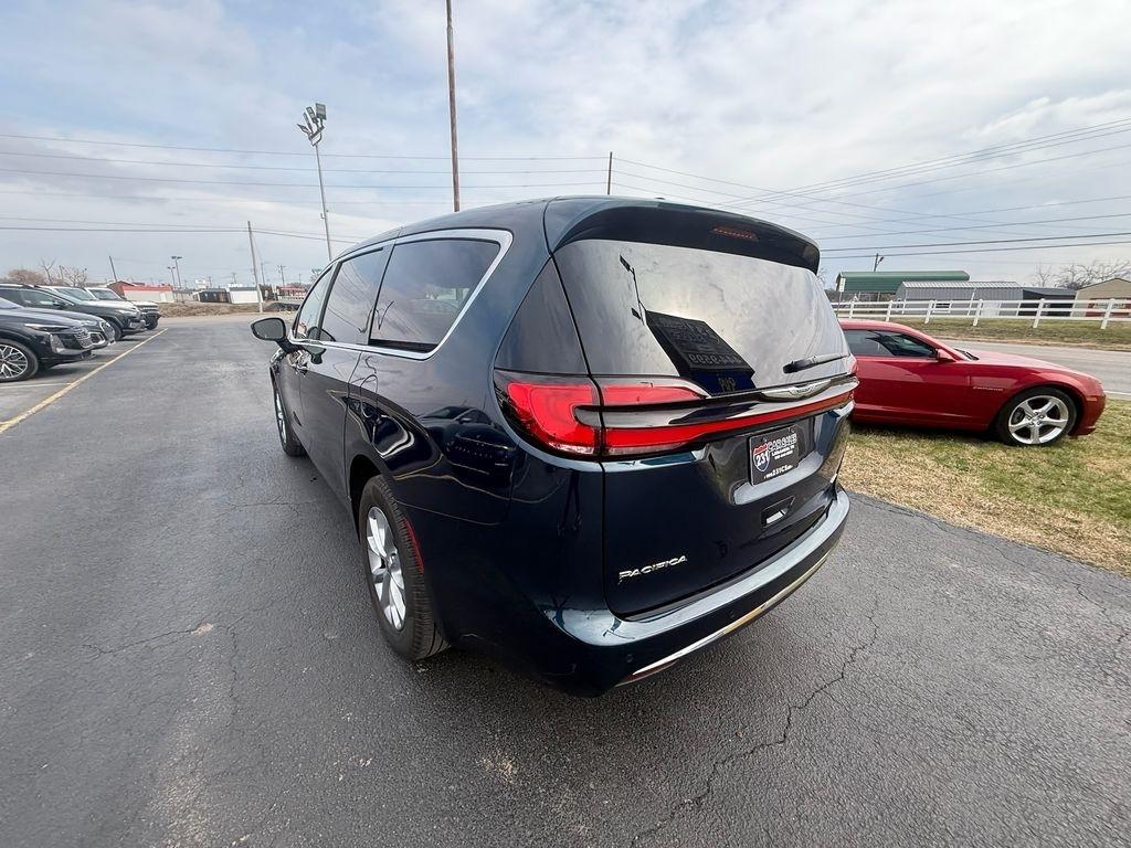 Chrysler Pacifica Touring L AWD 2023