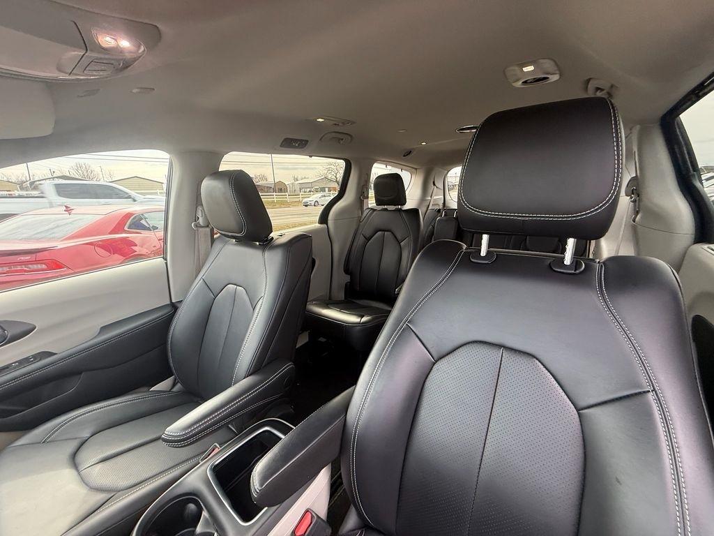 Chrysler Pacifica Touring L AWD 2023