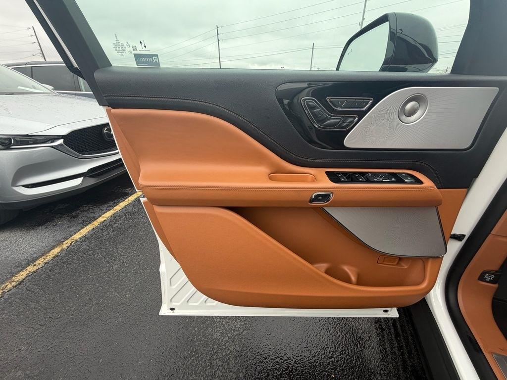 Lincoln Aviator Black Label 2025