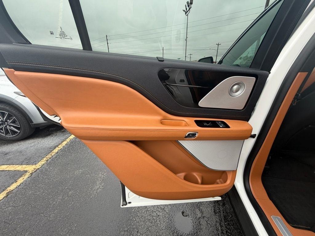 Lincoln Aviator Black Label 2025