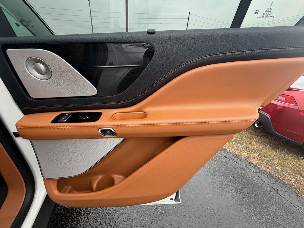 Lincoln Aviator Black Label 2025