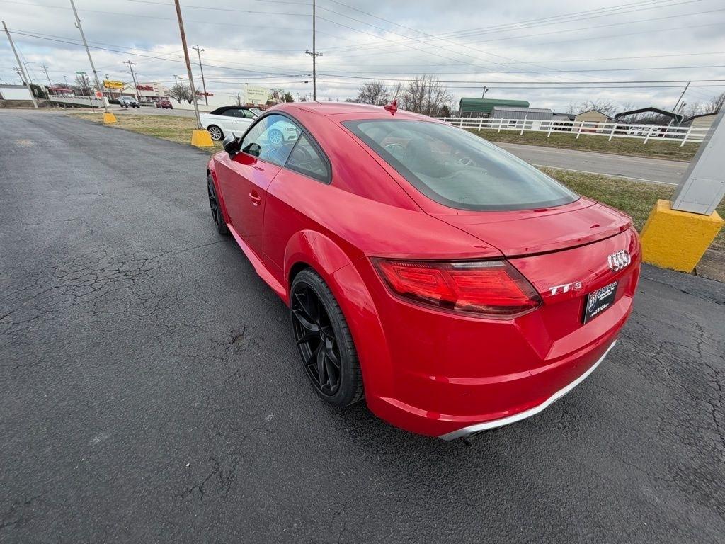 Audi TTS 2.0T quattro S tronic 2016