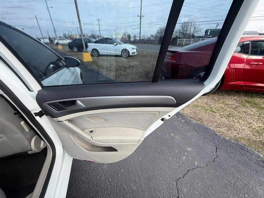 Volkswagen Golf SportWagen TSI S 5M 2016