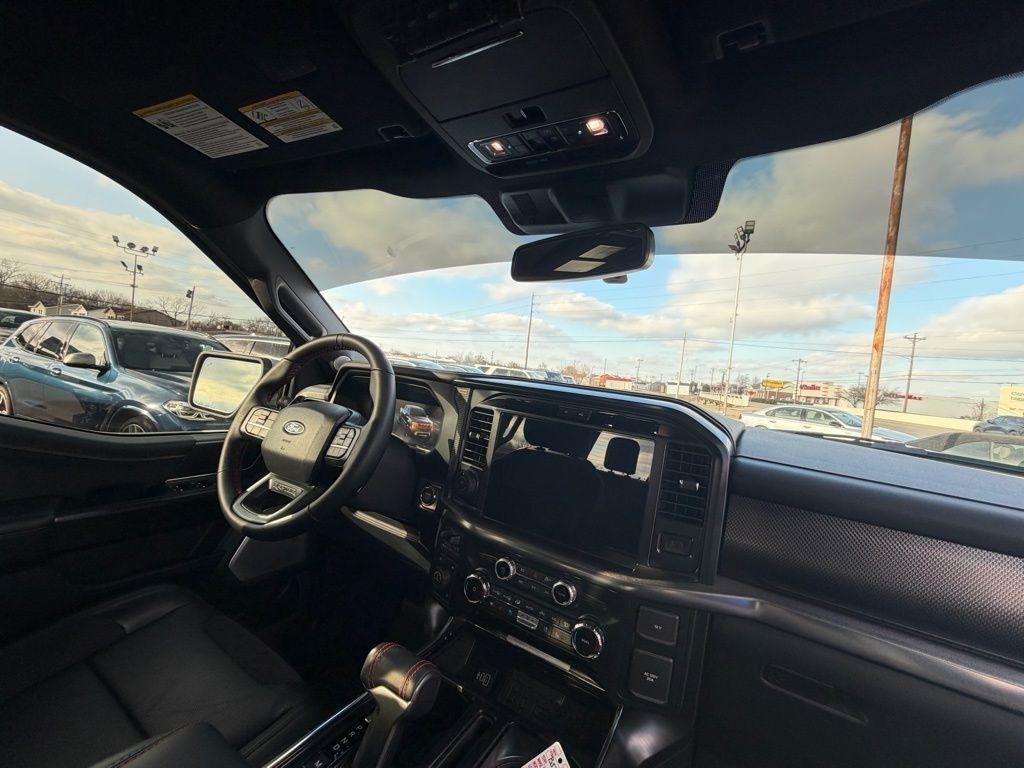 Ford F-150 Raptor SuperCrew 4WD 2025