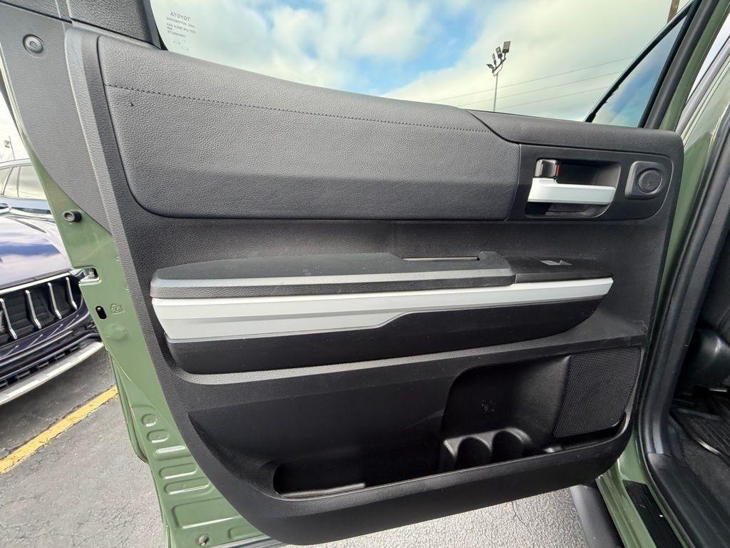 Toyota Tundra SR5 5.7L V8 CrewMax 4WD 2021