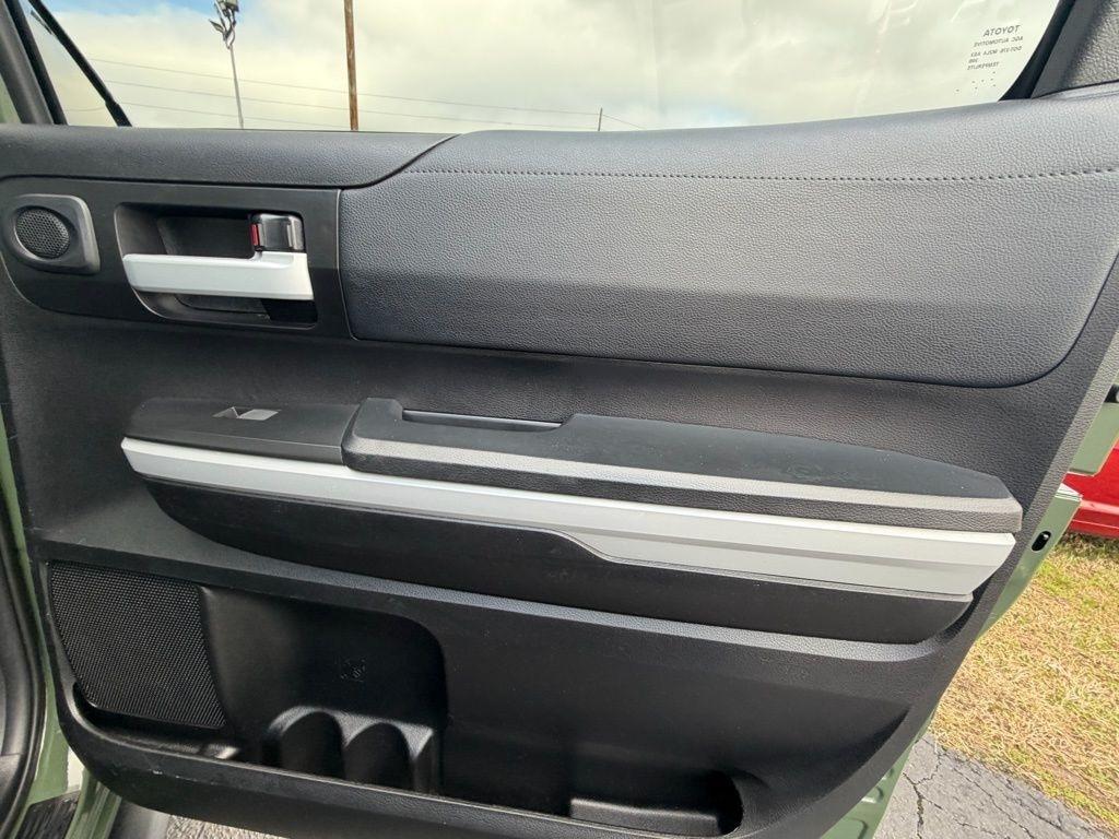 Toyota Tundra SR5 5.7L V8 CrewMax 4WD 2021