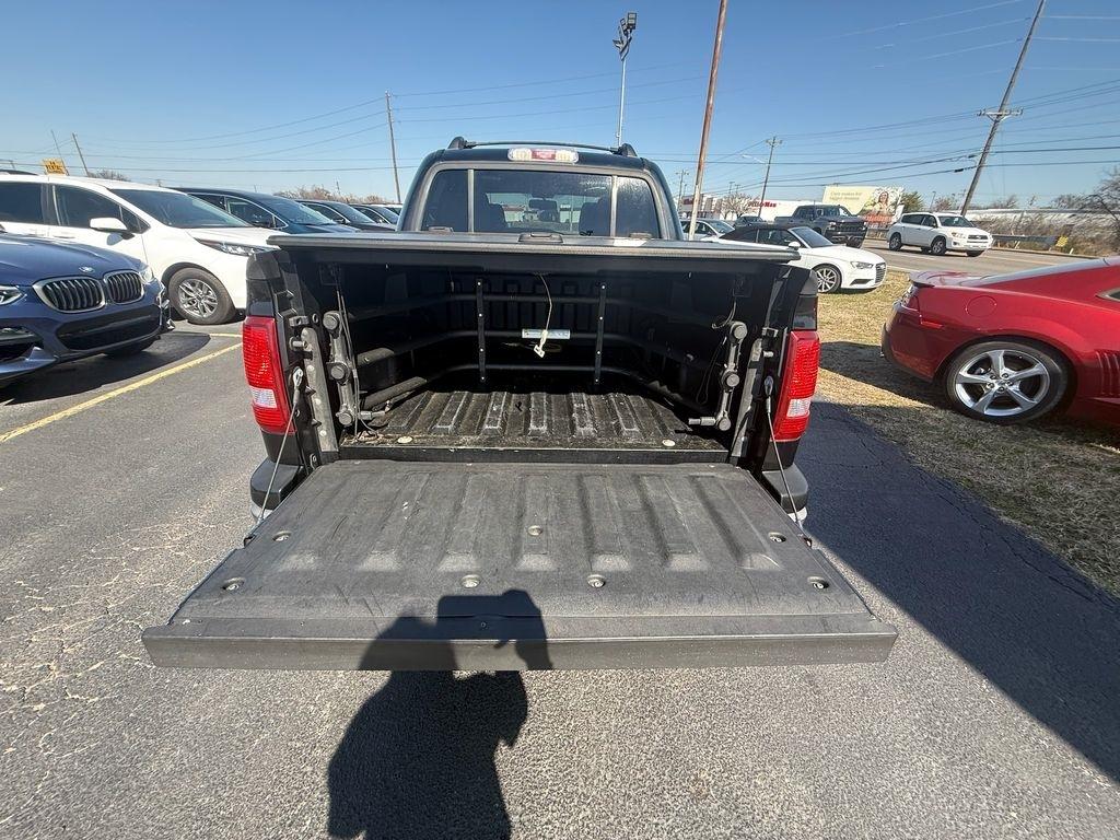 Ford Explorer Sport Trac XLT 4.0L 2WD 2010