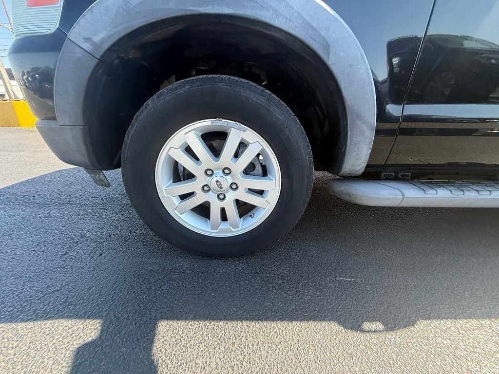 Ford Explorer Sport Trac XLT 4.0L 2WD 2010