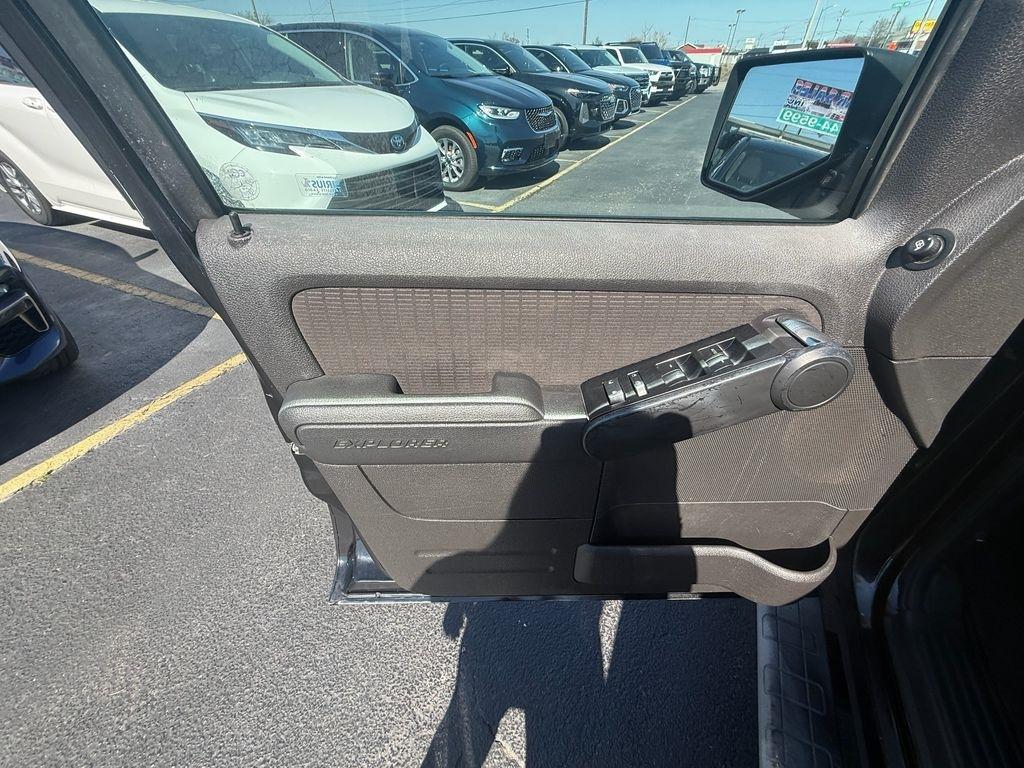 Ford Explorer Sport Trac XLT 4.0L 2WD 2010