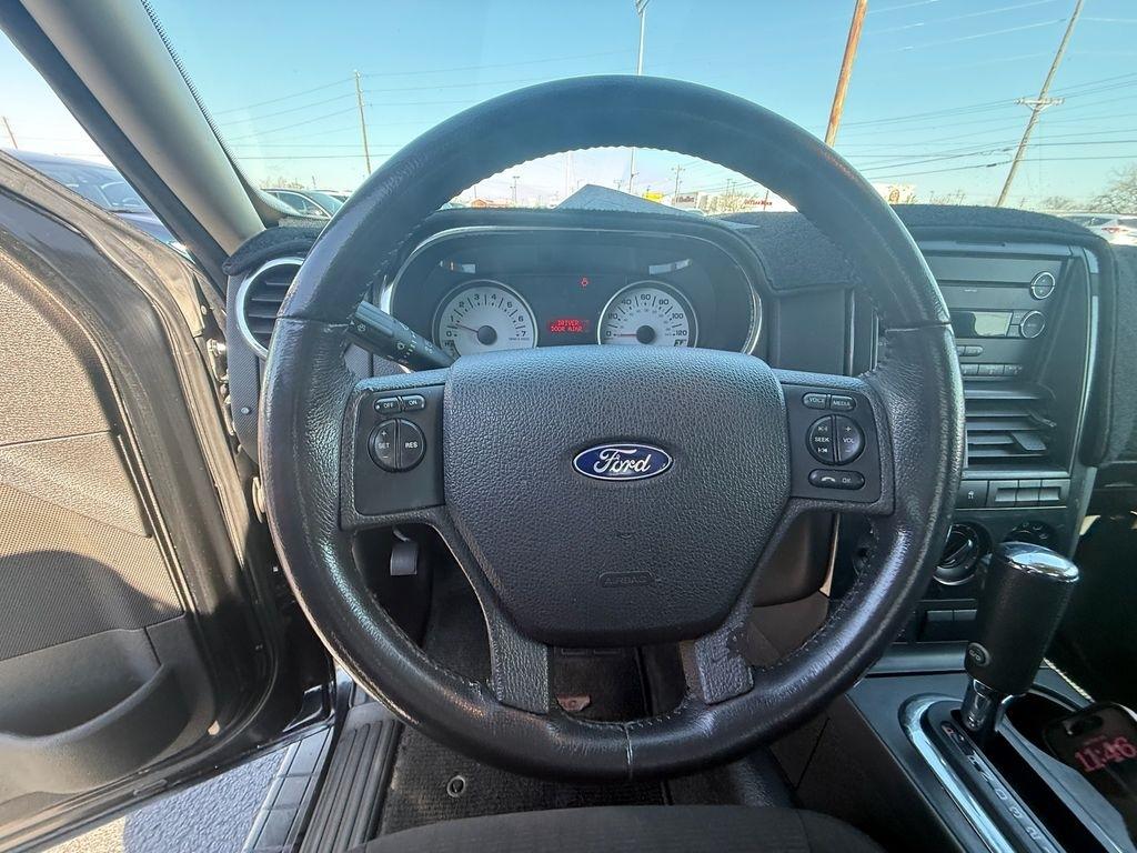 Ford Explorer Sport Trac XLT 4.0L 2WD 2010