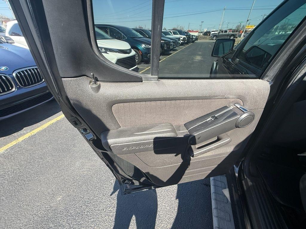 Ford Explorer Sport Trac XLT 4.0L 2WD 2010