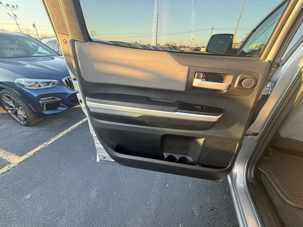 Toyota Tundra Limited 5.7L FFV CrewMax 4WD 2015