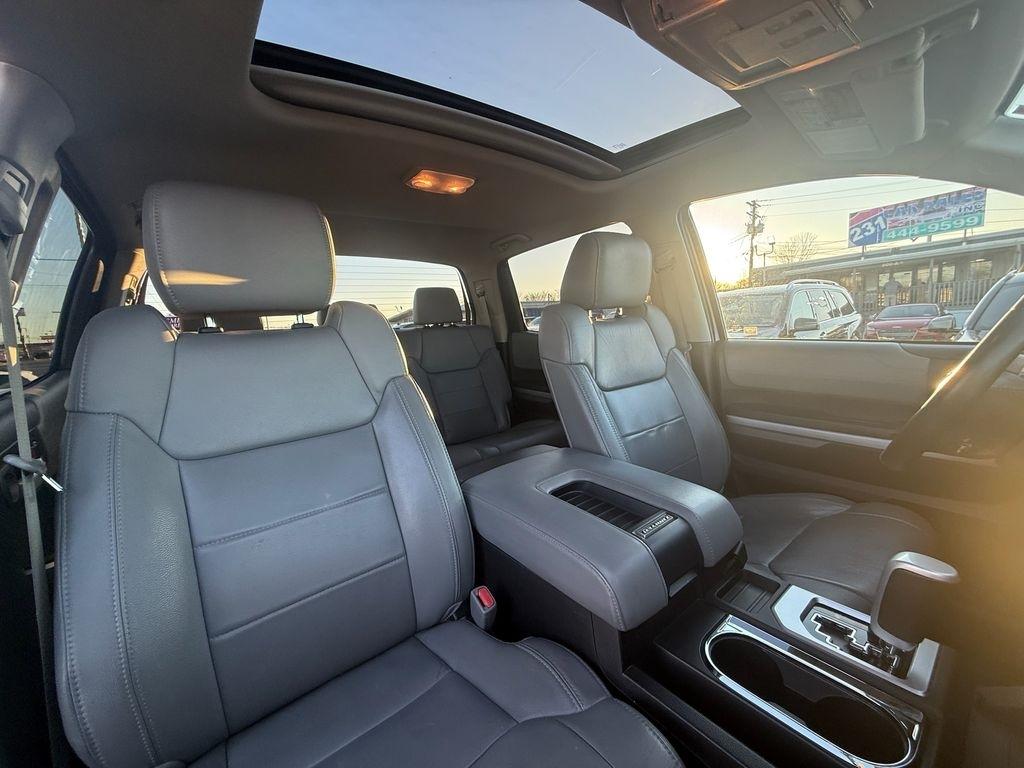 Toyota Tundra Limited 5.7L FFV CrewMax 4WD 2015