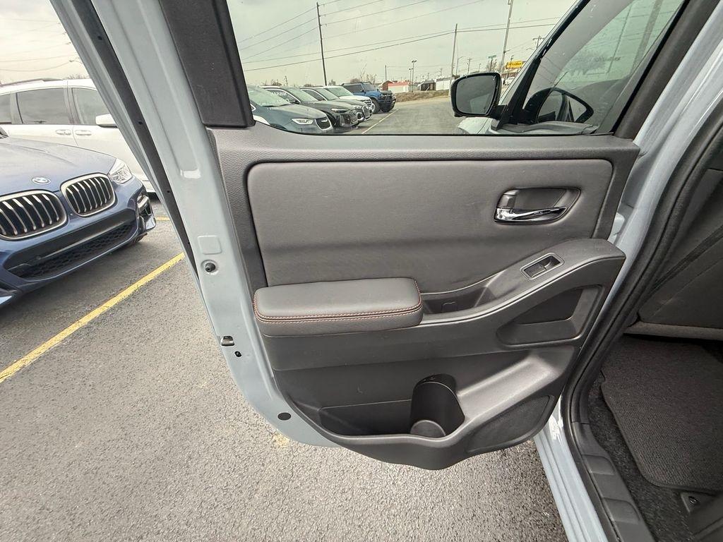 Nissan Frontier S Crew Cab 2WD 2024