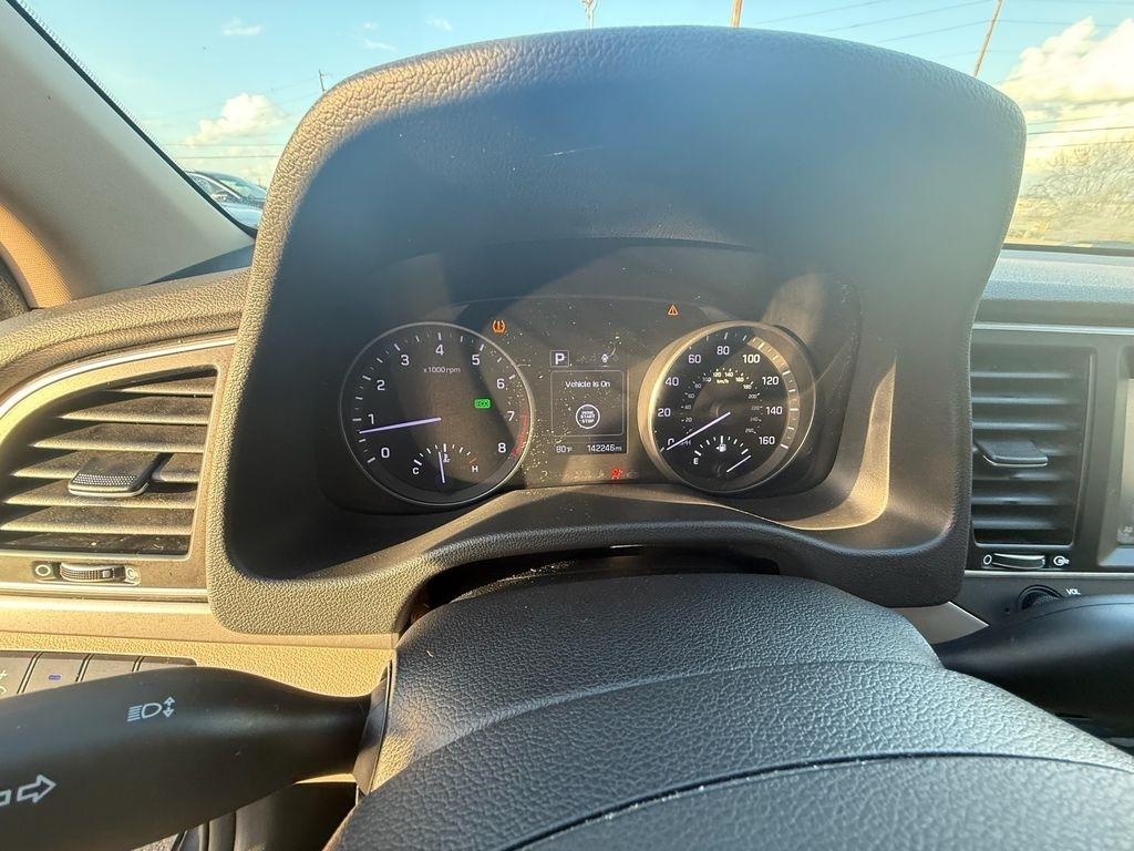 Hyundai Elantra Value Edition 6A 2017