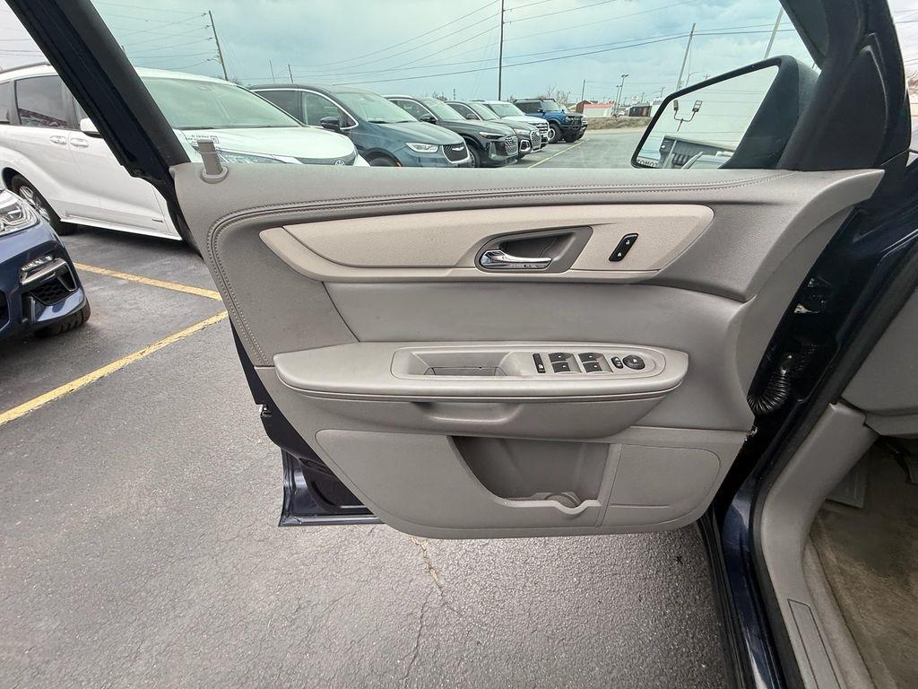 Chevrolet Traverse LS AWD w/PDC 2015