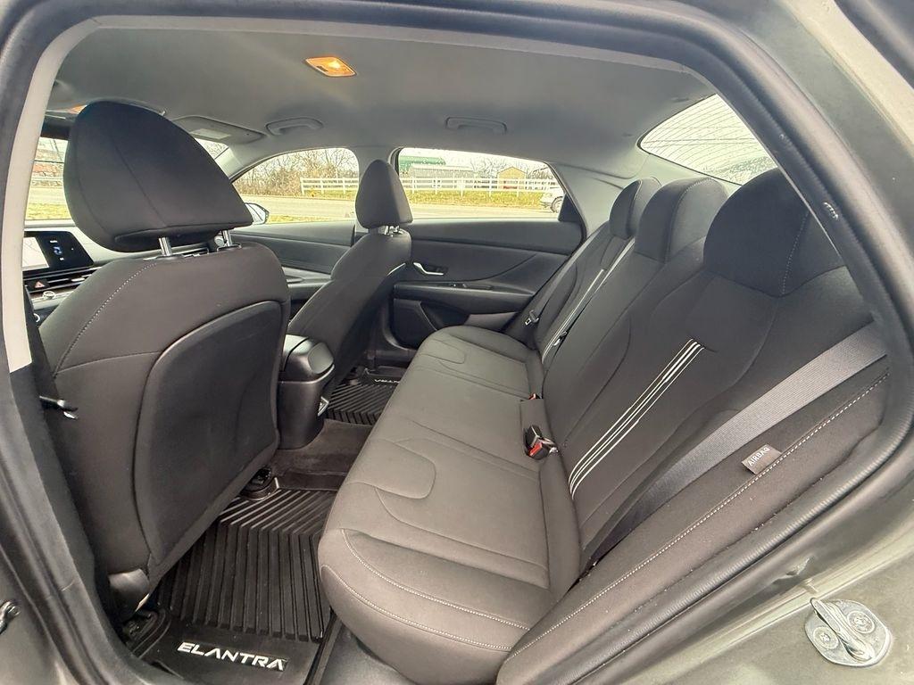 Hyundai Elantra Blue Hybrid 2024