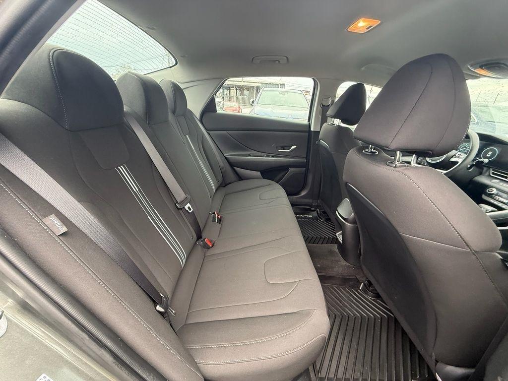 Hyundai Elantra Blue Hybrid 2024