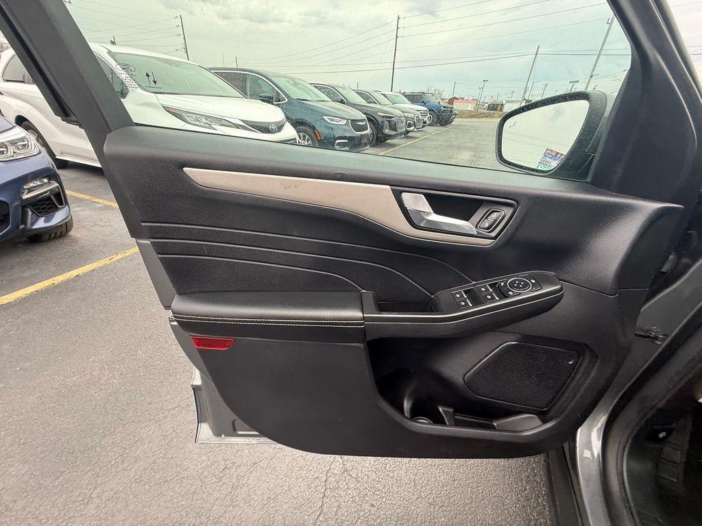 Ford Escape Hybrid SEL AWD 2022