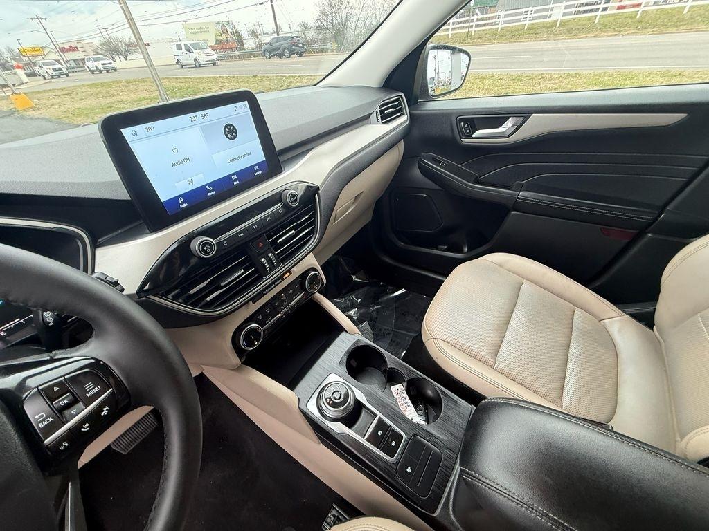 Ford Escape Hybrid SEL AWD 2022