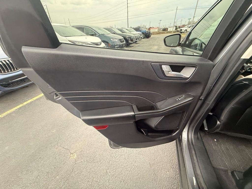 Ford Escape Hybrid SEL AWD 2022