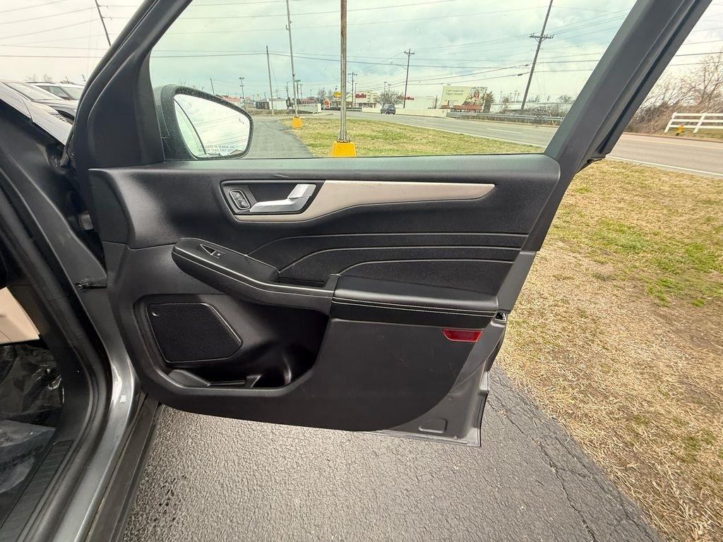 Ford Escape Hybrid SEL AWD 2022