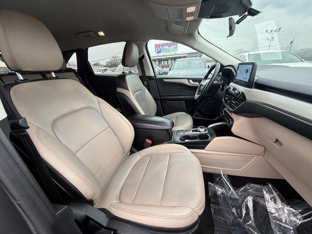 Ford Escape Hybrid SEL AWD 2022