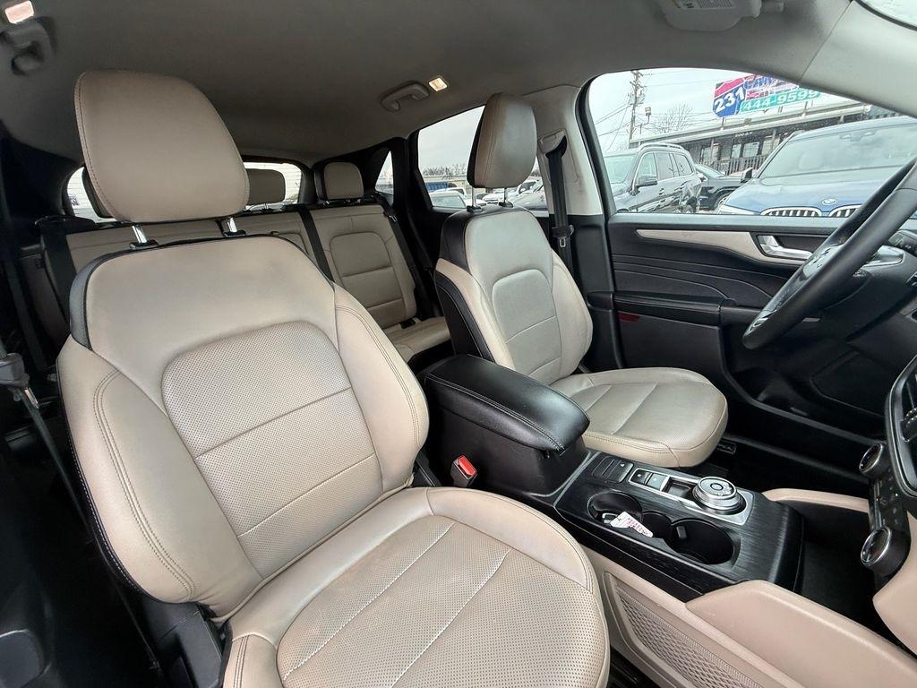 Ford Escape Hybrid SEL AWD 2022