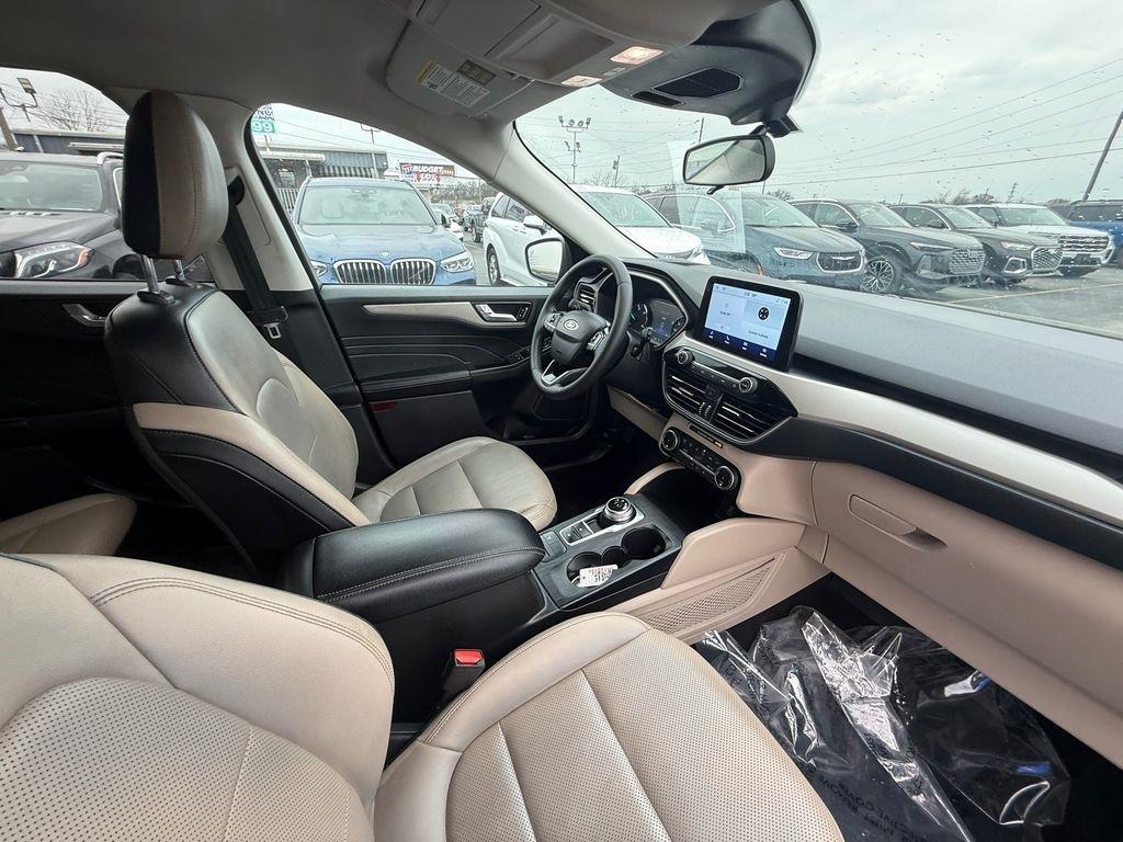 Ford Escape Hybrid SEL AWD 2022