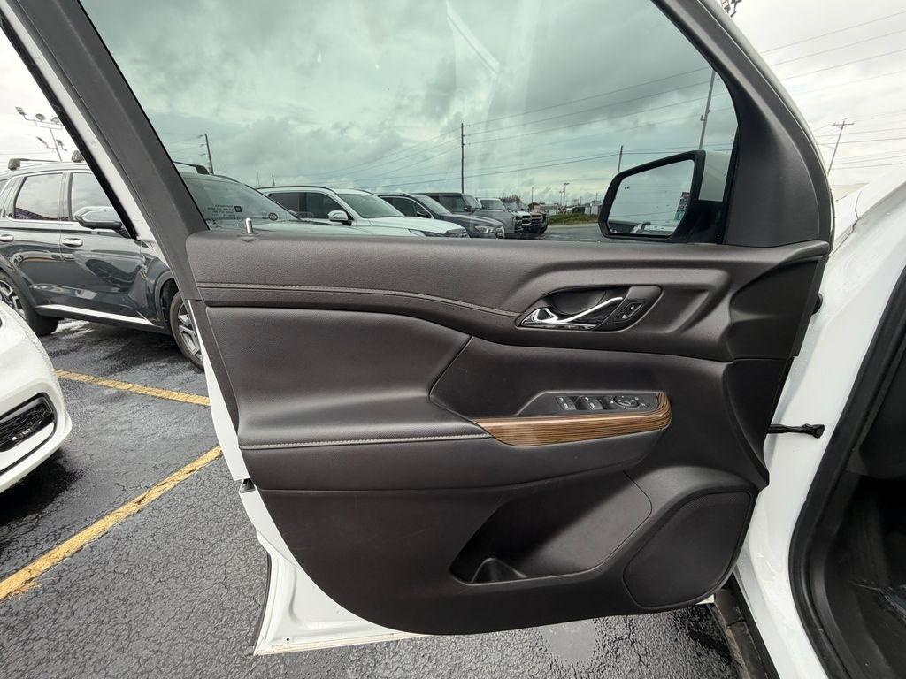 GMC Acadia SLE 2023