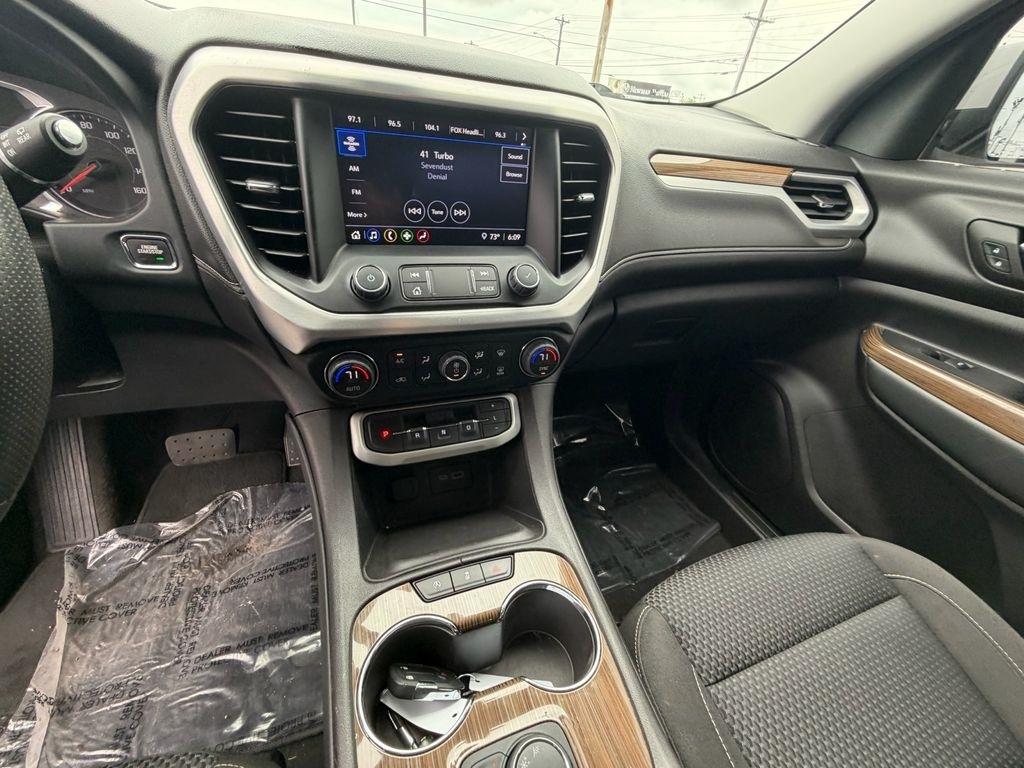 GMC Acadia SLE 2023