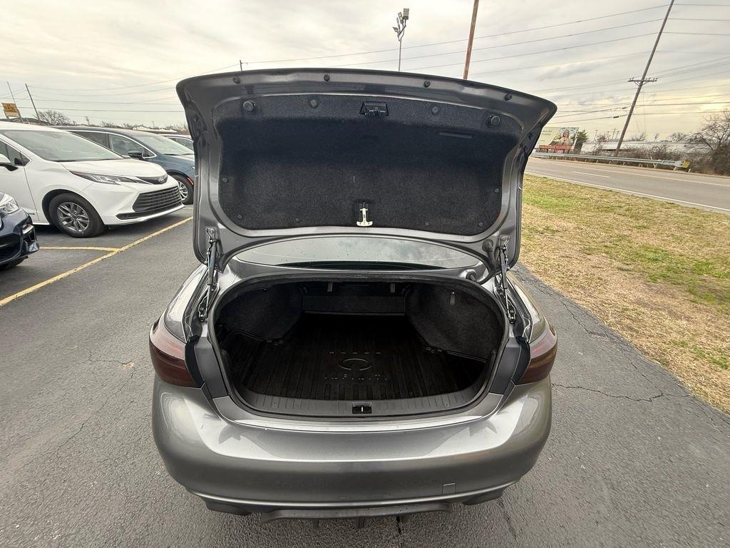 Infiniti Q50 3.0t LUXE AWD 2019