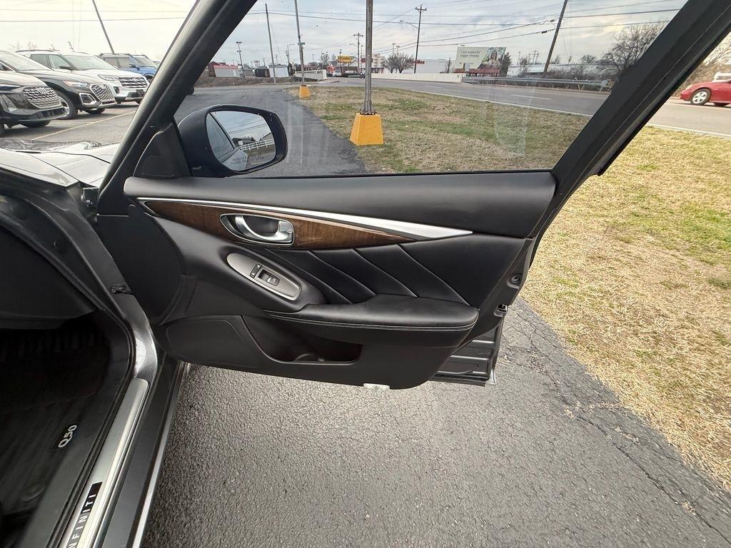 Infiniti Q50 3.0t LUXE AWD 2019