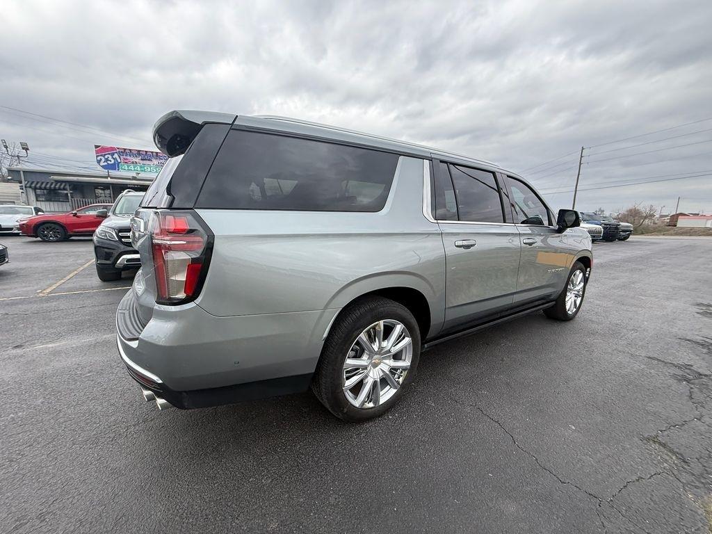 Chevrolet Suburban High Country 4WD 2024