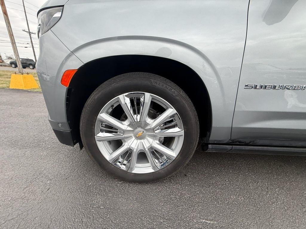 Chevrolet Suburban High Country 4WD 2024