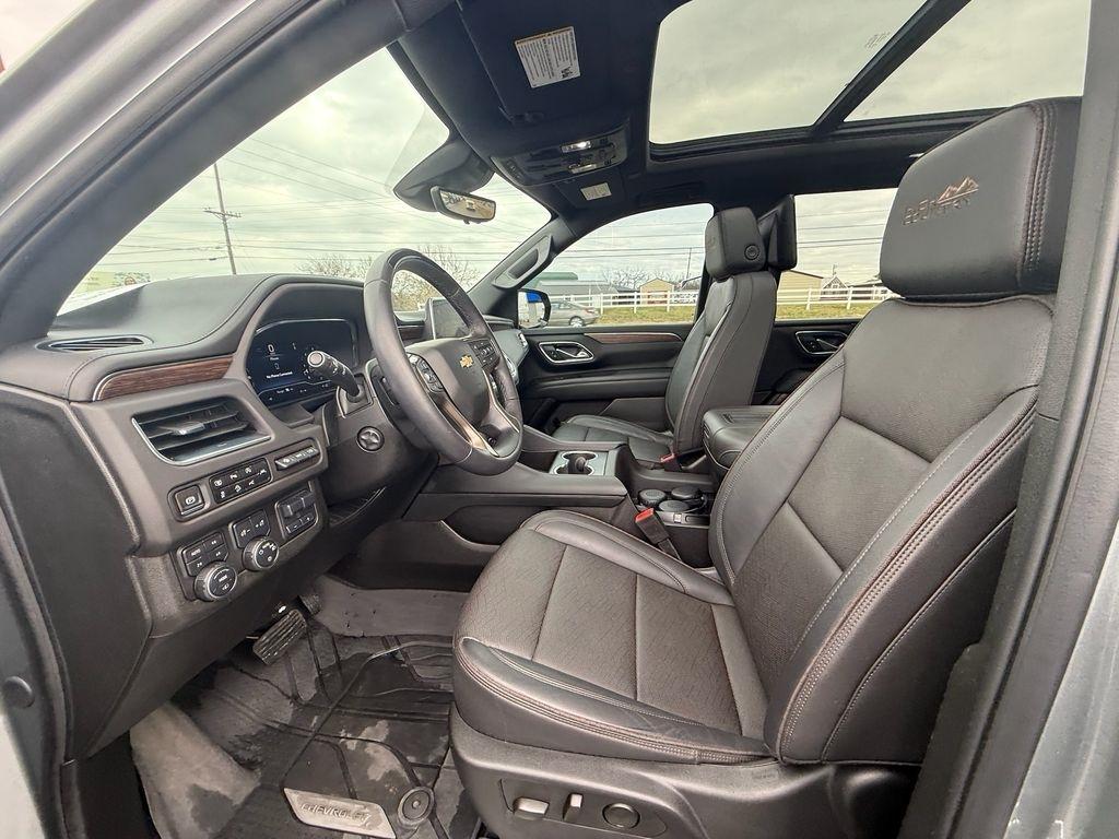 Chevrolet Suburban High Country 4WD 2024
