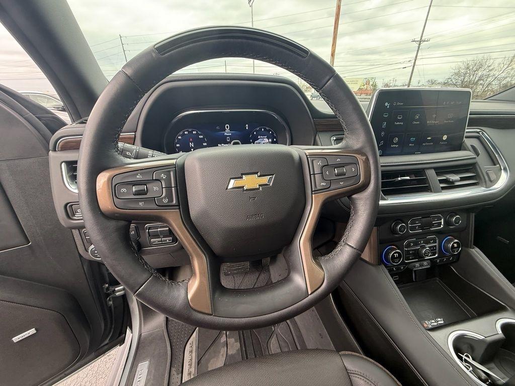 Chevrolet Suburban High Country 4WD 2024