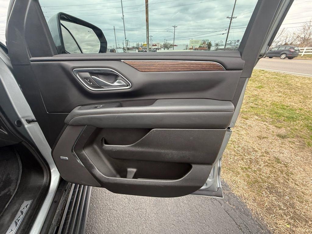 Chevrolet Suburban High Country 4WD 2024