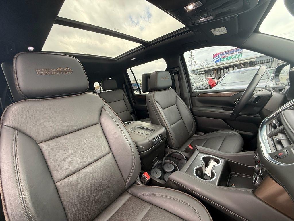 Chevrolet Suburban High Country 4WD 2024