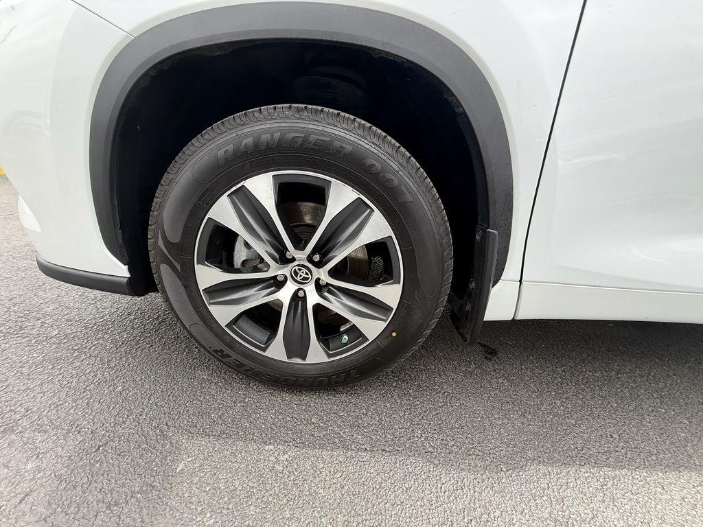 Toyota Highlander XLE 2023