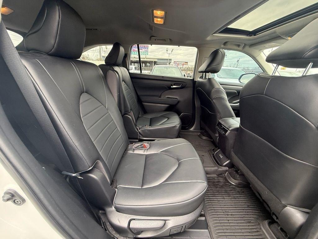 Toyota Highlander XLE 2023