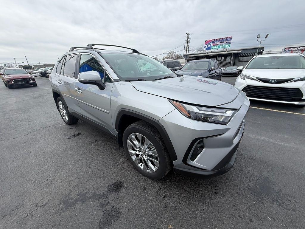 Toyota RAV4 XLE Premium AWD 2022