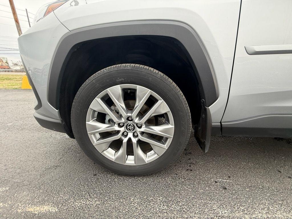 Toyota RAV4 XLE Premium AWD 2022