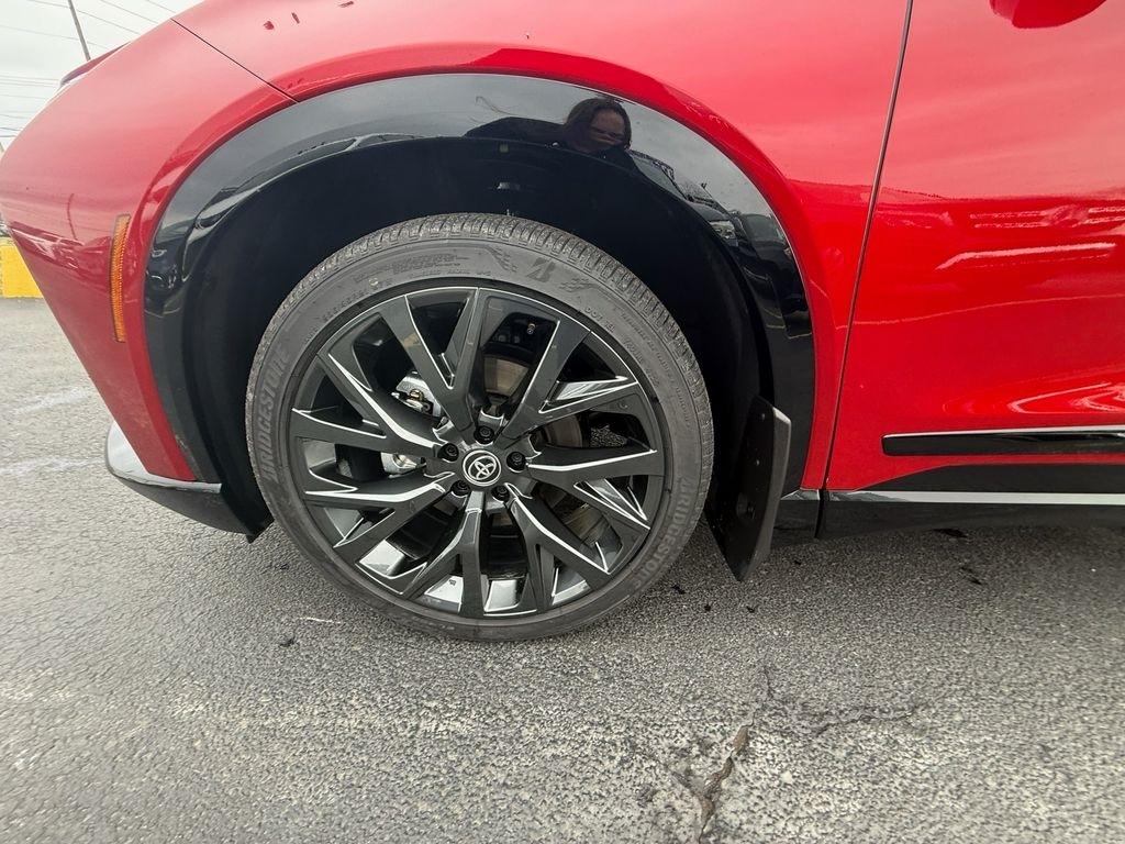 Toyota Crown Signia Limited 2025