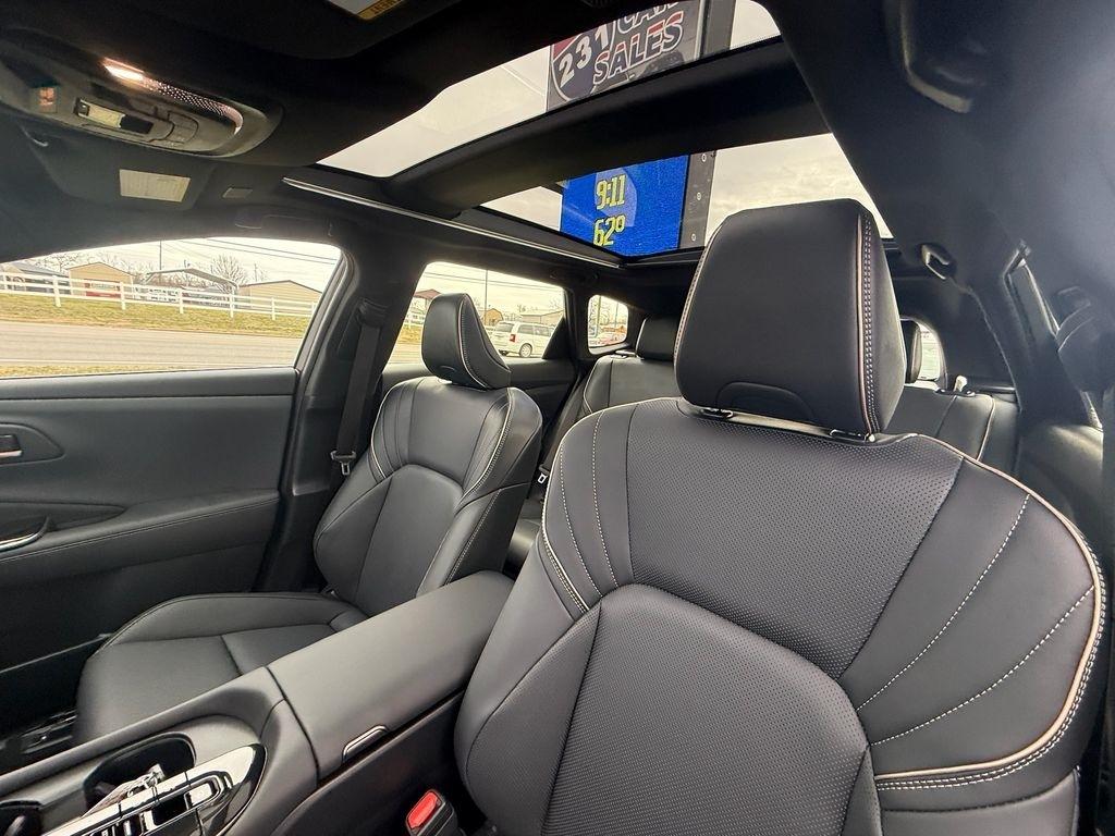 Toyota Crown Signia Limited 2025