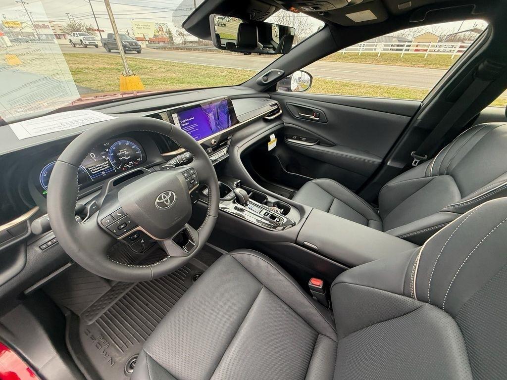 Toyota Crown Signia Limited 2025