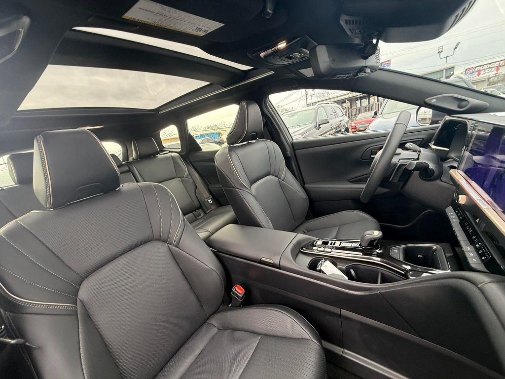 Toyota Crown Signia Limited 2025