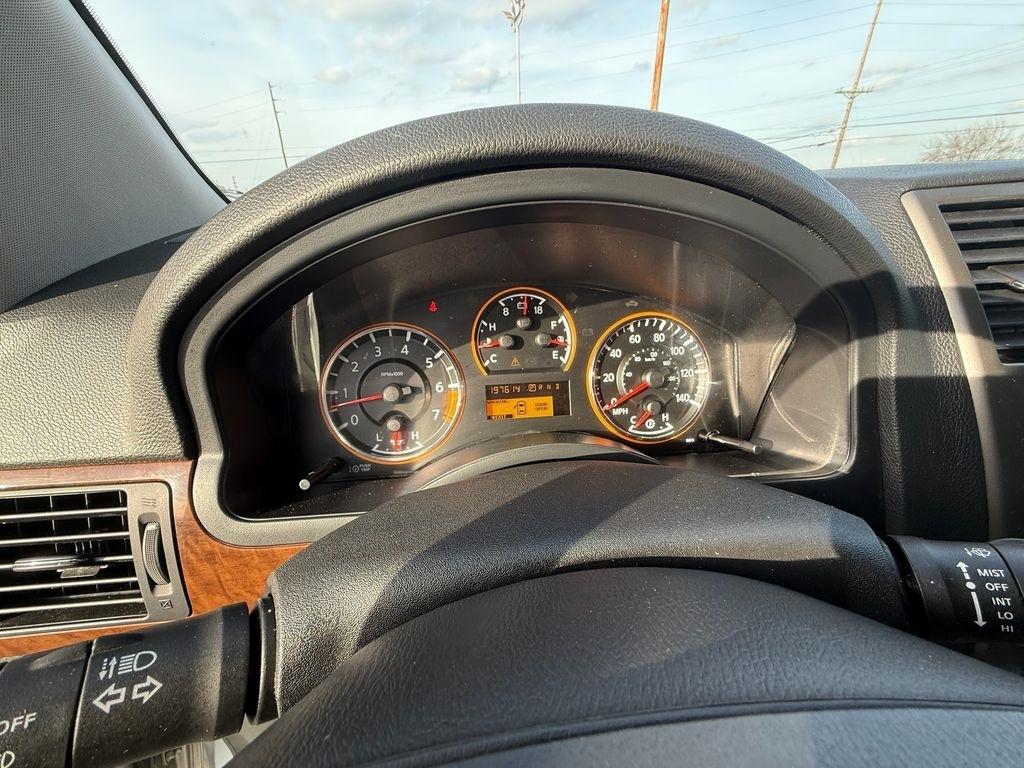 Nissan Armada SV 2WD 2015